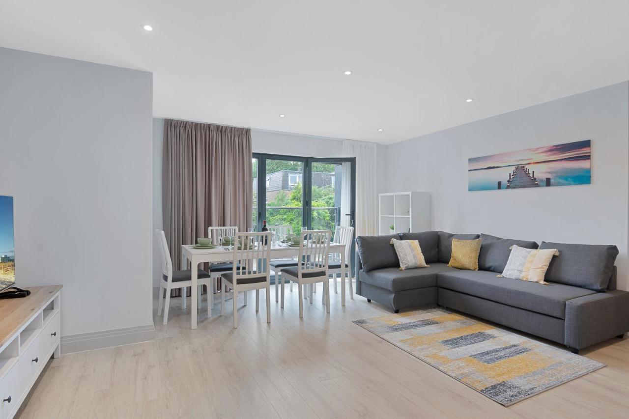 Spacious, 3 Bedroom, 2 Bathroom, Surbiton Buitenkant foto