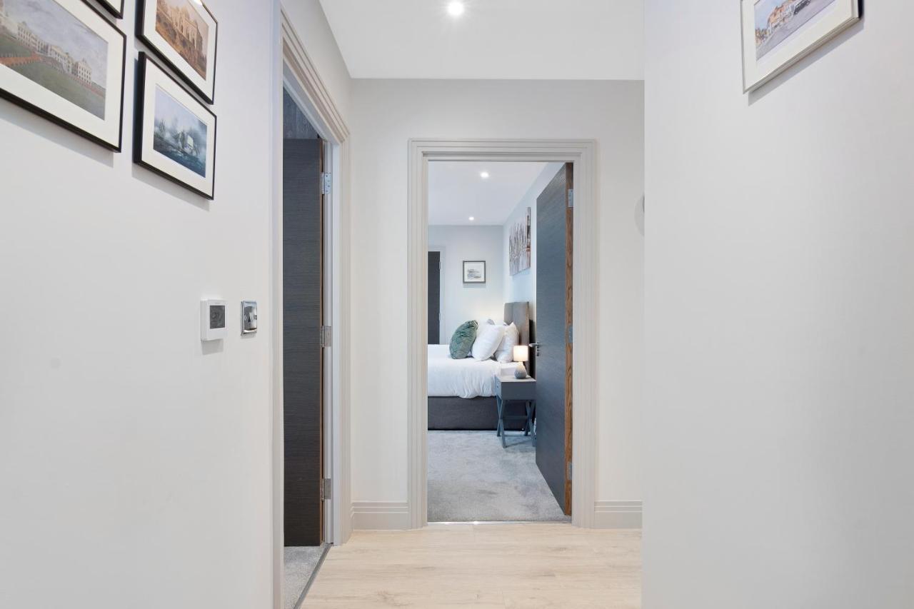 Spacious, 3 Bedroom, 2 Bathroom, Surbiton Buitenkant foto